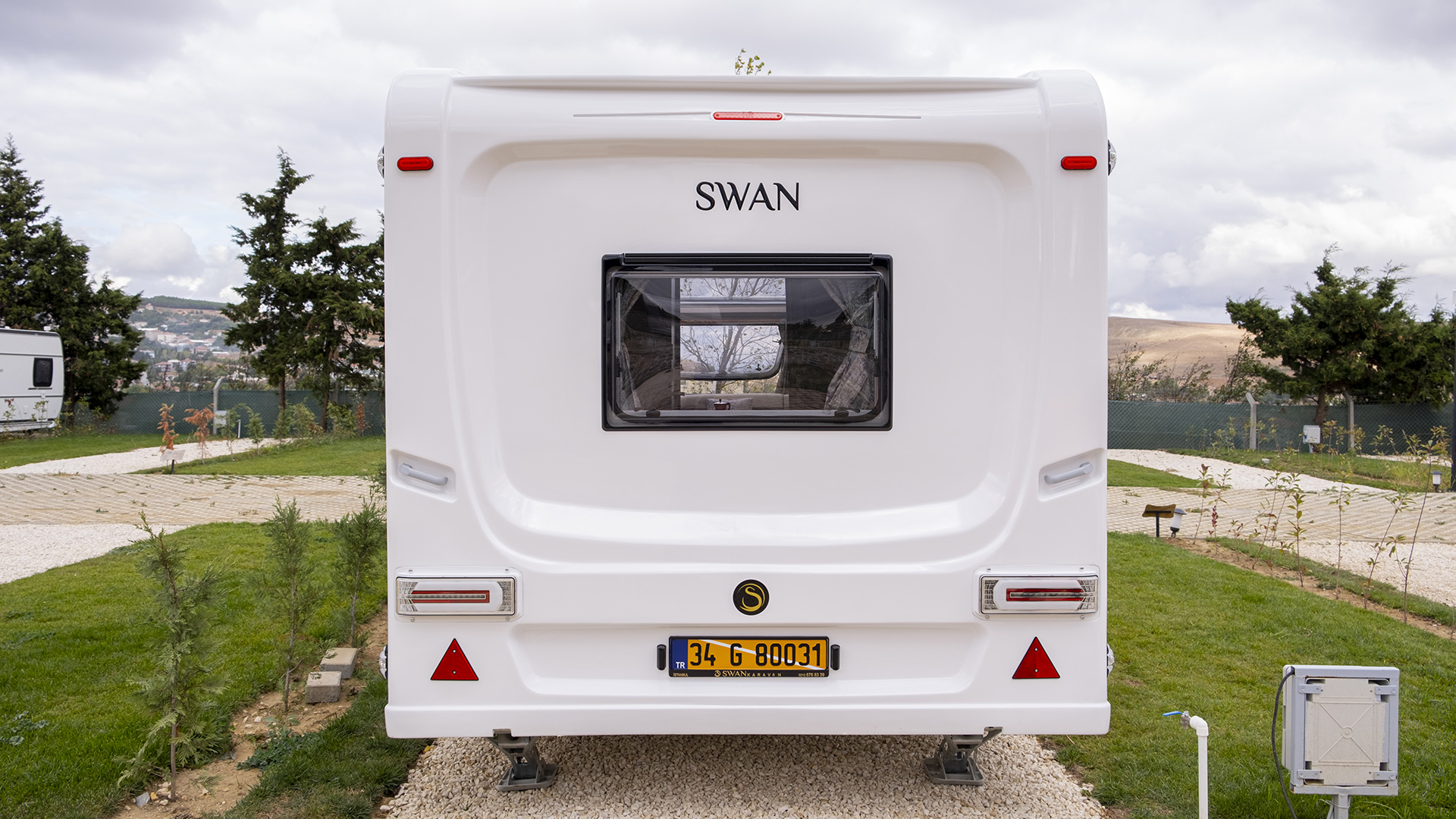 Swan Caravan Yakut Model Exterior Design